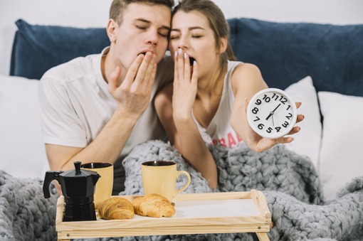 Svegliarsi stanchi al mattino: cause, rimedi e quando preoccuparsi